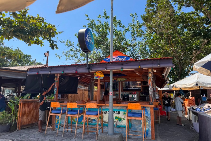 Surf Bali | Bar The Deck Surf School Bali | thedecksurfschool.com